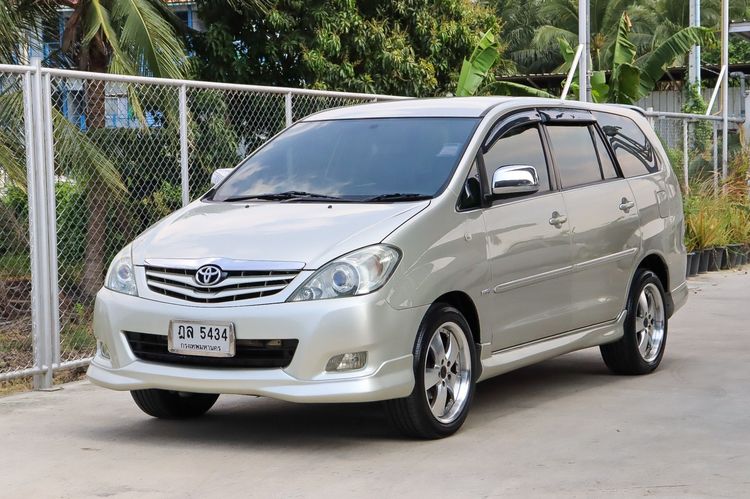 Toyota Innova 2010 2.0 G Sedan เบนซิน LPG เกียร์อัตโนมัติ น้ำตาล รูปที่ 2