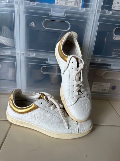 รองเท้าผ้าใบ หลุยส์ รูปที่ 3