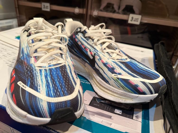 Nike ZoomX + React X VOMERO 18 SE สายซ้อมนุ่มเด้ง ลายพิเศษ ⚡ ไซซ์ US11 (29cm) รูปที่ 3