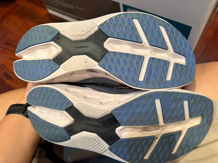 ON Cloudsurfer 🟢 นุ่มลื่น ไหลต่อเนื่อง ใส่วิ่งสบายแบบไม่ต้องฝืน รูปที่ 4