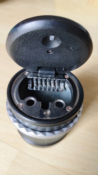 ขายที่เขี่ยบุหรี่รถ everest ของแท้ เบิกศูนย์ 