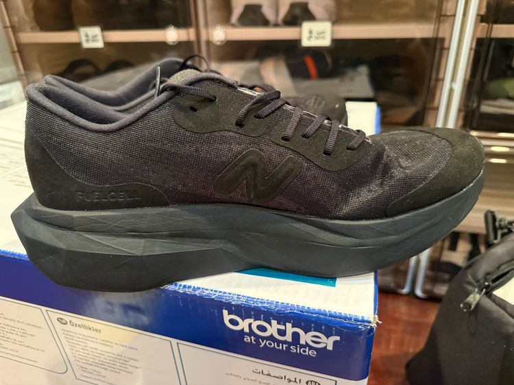 🖤 ULTRA RARE District Vision x New Balance SC Elite v4 - นิยามใหม่ของความเร็วและความเท่ รูปที่ 4