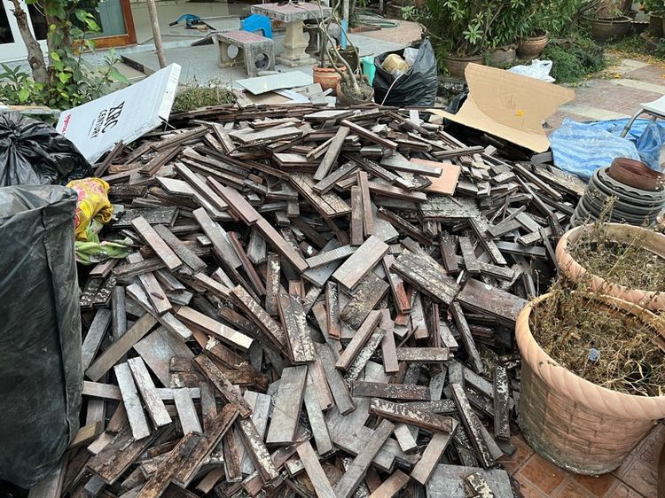 เศษไม้พื้นปาเก้ 