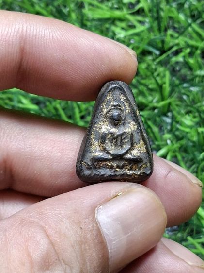 ผงคลุกรักปิดทองเก่า จารยันต์ ไม่ทราบที่