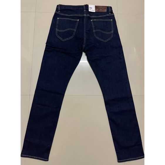 Lee รุ่น LE 9R11 มีไซส์ 29,30,31,32,33,34 กางเกงยีนส์ผู้ชาย ราคาป้าย 2,990 บาท ยีนส์ยืด เอวต่ำ ทรงเข้ารูป สียีนส์ ใหม่ ของแท้ ส่งฟรี รูปที่ 4