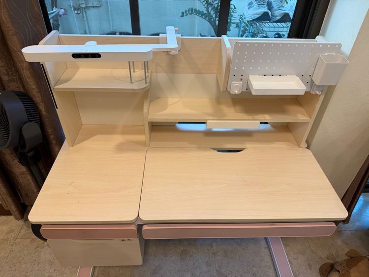 ไม้ โต๊ะทำการบ้าน โต๊ะเขียนหนังสือเด็ก  ปรับความสูงได้