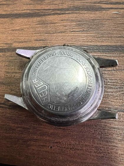 vintage Heuer จับเวลาเครื่องออโต้ไม่มีเม็ดมะยมขายตามสภาพ รูปที่ 4