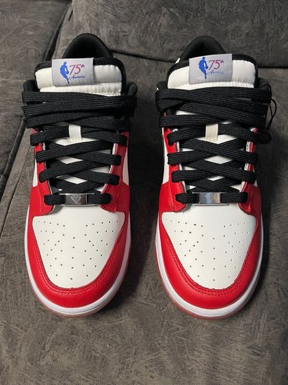 รองเท้า nike