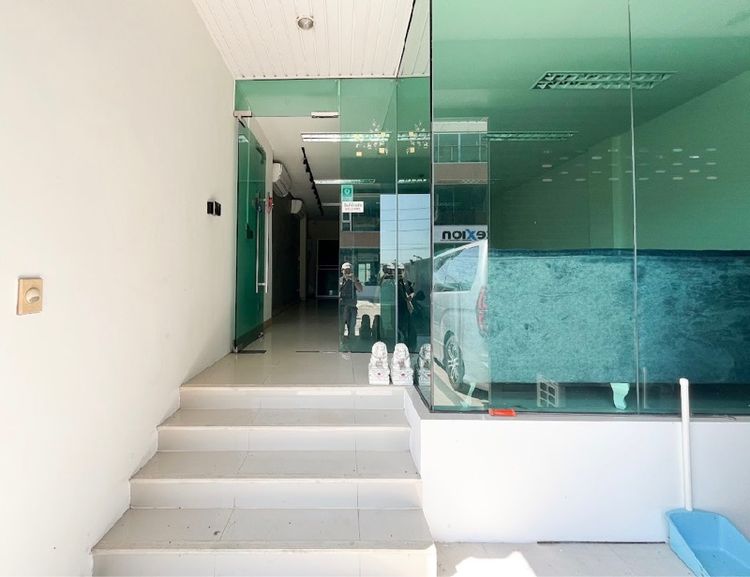 ใช่ อาคารพาณิชย์เลียบคลองประปา รูปที่ 3