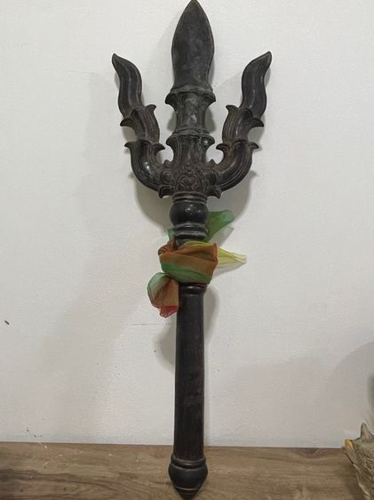 เทพศาสตรา ตรีศูล เนื้อสำริด ศิลปะขอม  รูปที่ 12