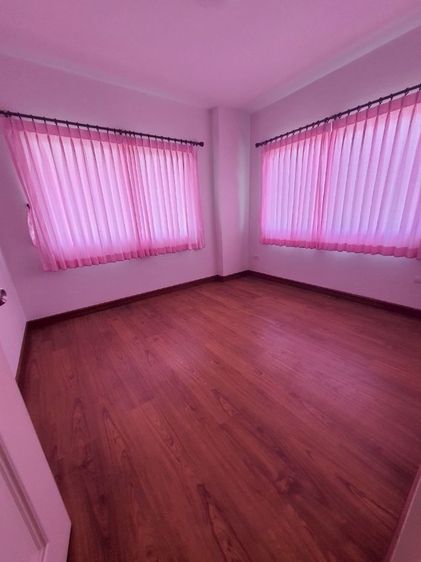 อื่นๆ มีบางส่วน 2016 ไม่ใช่ บ้านสองชั้น รูปที่ 2