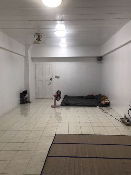 เลี้ยงสัตว์ได้ มีบางส่วน สร้างเสร็จก่อน 2010 ขาย พีแอนด์ เจ คอนโด บางนาตราด กม.12 ไกล้ Mackro - Market Place  รูปที่ 3