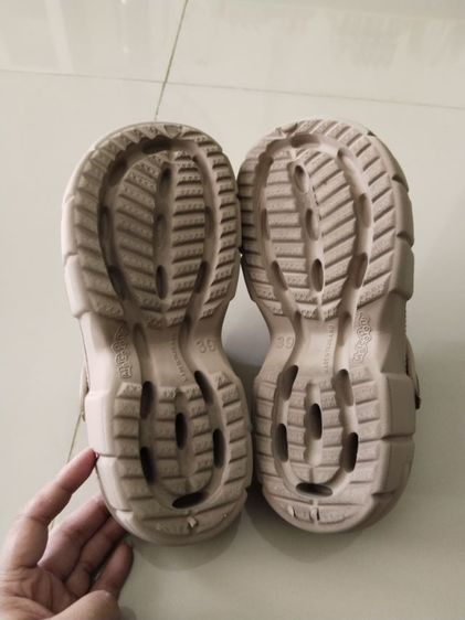 กระเป๋า รองเท้ามือสอง รูปที่ 7