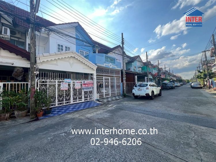 มีบางส่วน ทาวน์เฮ้าส์ 2 ชั้น 18 ตร.ว. หมูบ้านสวนทองวิลล่า1 พหลฯ61 ใกล้ BTSพหลฯ59, โลตัส หลักสี่ ถนนพหลโยธิน ถนนแจ้งวัฒนะ เขตบางเขน กรุงเทพมหานคร