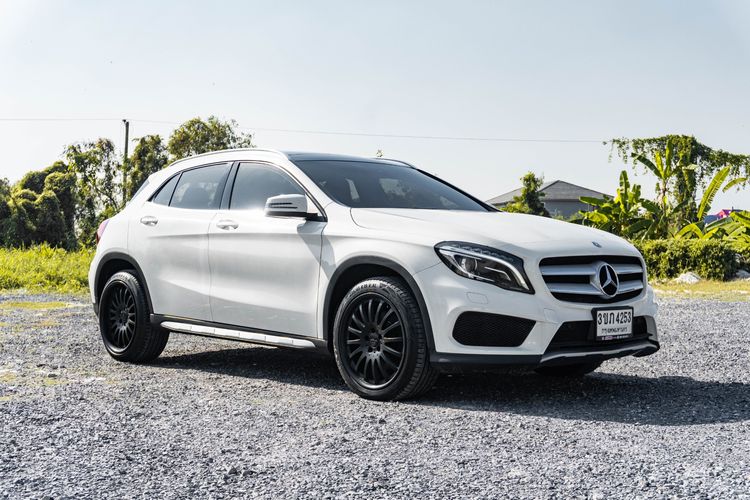 Mercedes-Benz GLA-Class 2015 GLA250 Utility-car เบนซิน ไม่ติดแก๊ส เกียร์อัตโนมัติ ขาว รูปที่ 3