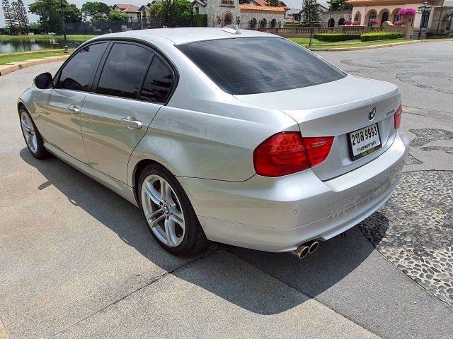 BMW Series 3 2010 320i Sedan เบนซิน ไม่ติดแก๊ส เกียร์อัตโนมัติ บรอนซ์เงิน รูปที่ 3