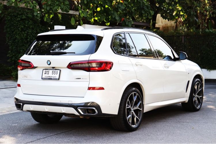 BMW X5 2021 3.0 xDrive45e M Sport 4WD Utility-car ปลั๊กอินไฮบริด (PHEV) เกียร์อัตโนมัติ ขาว รูปที่ 4