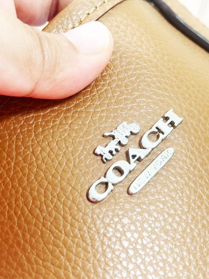 Coach ขนาด 12 นิ้ว มือ 2 สภาพสวย ใช้น้อยมากค่ะ - ขายราคา 2,900 บาท - รูปที่ 3