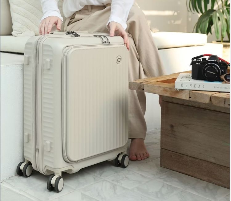 มือหนึ่ง Caggioni กระเป๋าเดินทาง 20 นิ้ว