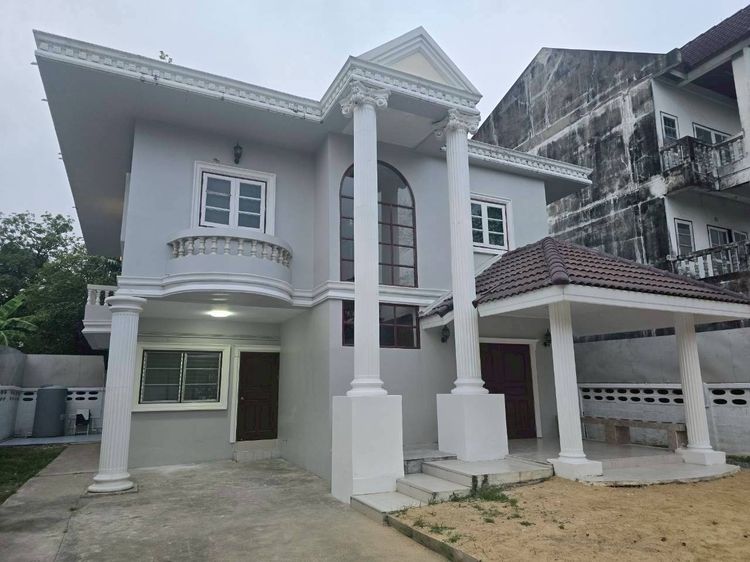 ขายหรือเช่าบ้านเดี่ยวรามคำแหง100ตร.วา