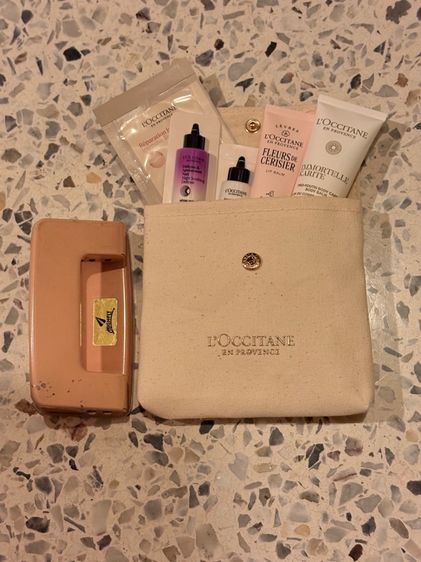 กระเป๋า กระเป๋าใส่เครืื่องสำอางค์ กระเป๋าอเนกประสงค์ L’OCCITANE ของแท้ ใหม่ ส่งฟรี รูปที่ 4