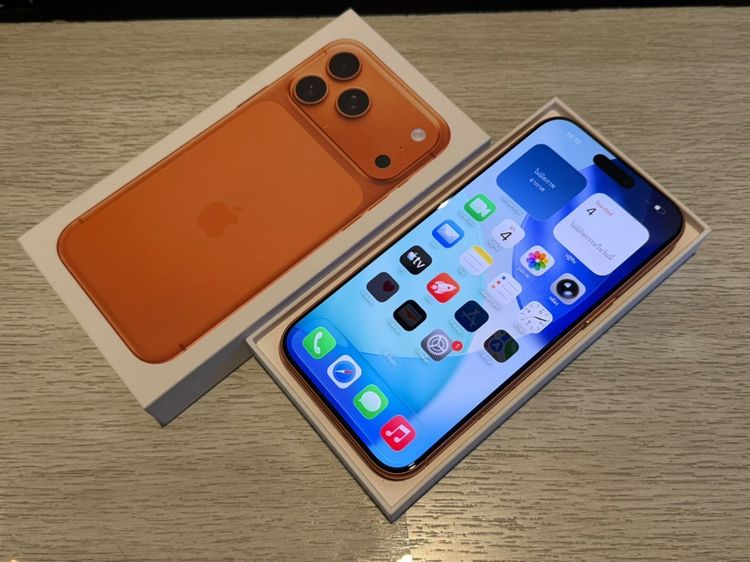 iPhone 17 Pro Max 256 GB ศูนย์ไทย สุขภาพแบต 100 รอบชาร์จน้อยๆ