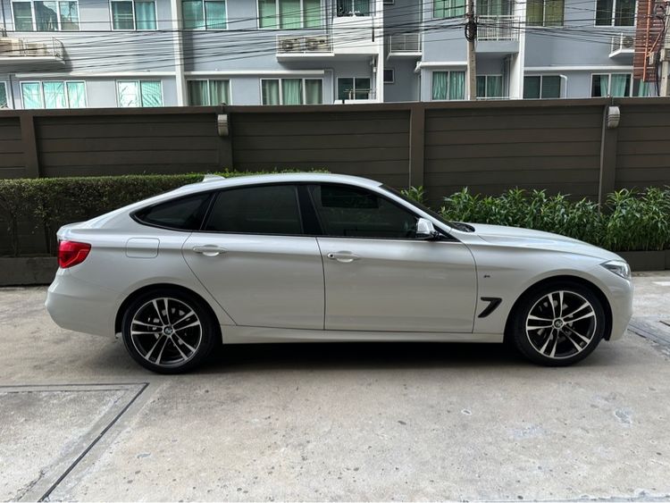 BMW Series 3 2019 320d Sedan ดีเซล ไม่ติดแก๊ส เกียร์อัตโนมัติ ขาว รูปที่ 4