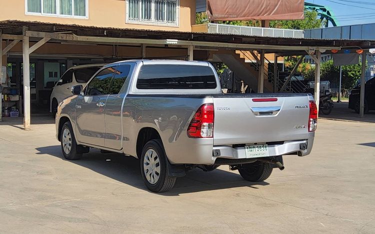 Toyota Hilux Revo 2017 2.4 J Plus Pickup ดีเซล ไม่ติดแก๊ส เกียร์ธรรมดา บรอนซ์เงิน รูปที่ 4