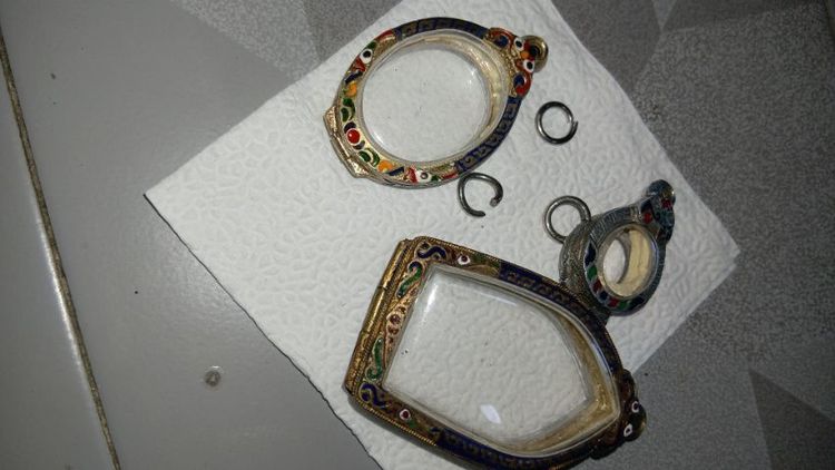 ตลับใส่พระ 3 รายการ ตามภาพ รูปที่ 9