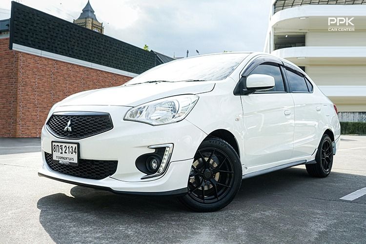 รถ Mitsubishi Attrage 1.2 GLX สี ขาว
