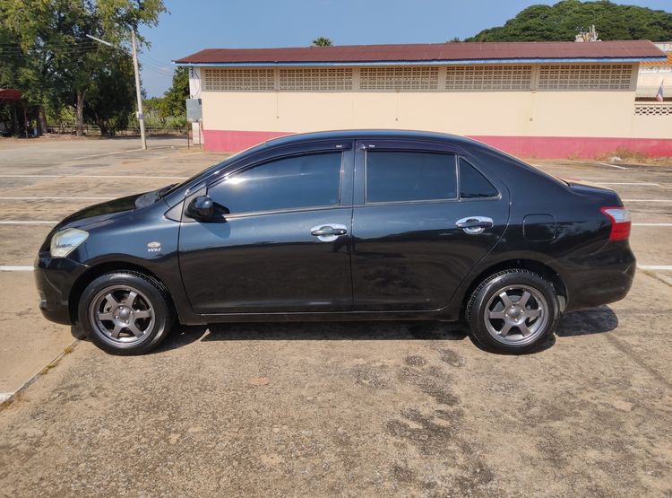 Toyota Vios 2011 1.5 J Sedan เบนซิน ไม่ติดแก๊ส เกียร์ธรรมดา ดำ รูปที่ 2