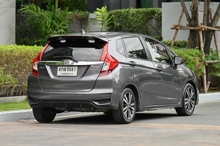 Honda Jazz 2017 1.5 RS i-VTEC Sedan เบนซิน ไม่ติดแก๊ส เกียร์อัตโนมัติ เทา รูปที่ 4