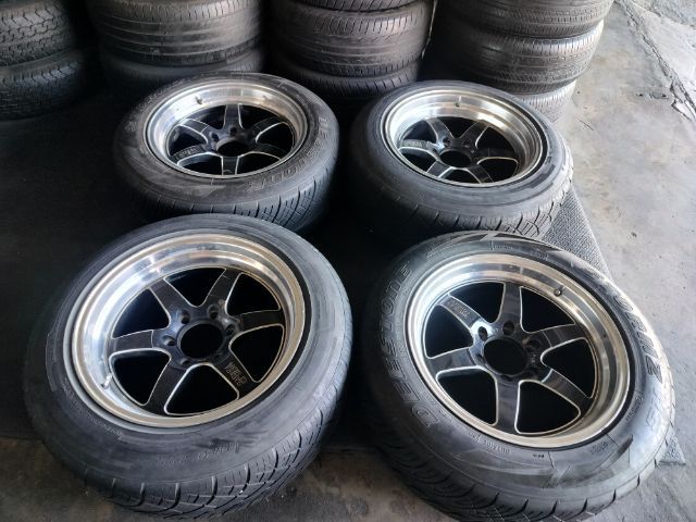 ล้อแม็กเวลขอบ18 6รูพร้อมยาง255 55 18