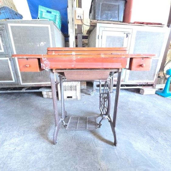 ขายจักรเย็บผ้า2ตัว ราคา3000บาท ขายตามสภาพ รูปที่ 2