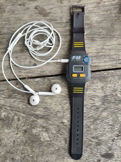 นาฬิกาวิทยุในตัว