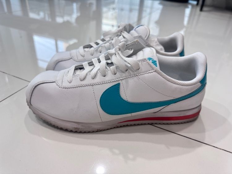 รองเท้า  Nike Cortez  แท้ มือสอง ขายตามสภาพ พร้อมกล่อง