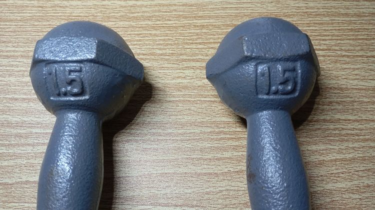 Dumbbell เหล็กแท้ๆ 1.5 Kg. ขายแพ็คคู่ รูปที่ 2