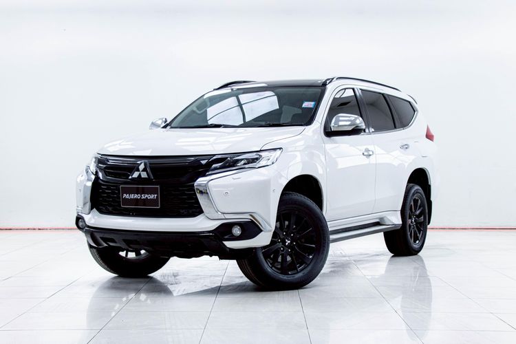 รถ Mitsubishi Pajero Sport 2.4  GT Premium Elite Edition  2WD สี ขาว