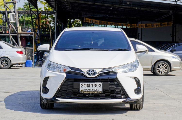 Toyota Yaris 2021 1.2 Entry Sedan เบนซิน ไม่ติดแก๊ส เกียร์อัตโนมัติ ขาว รูปที่ 2