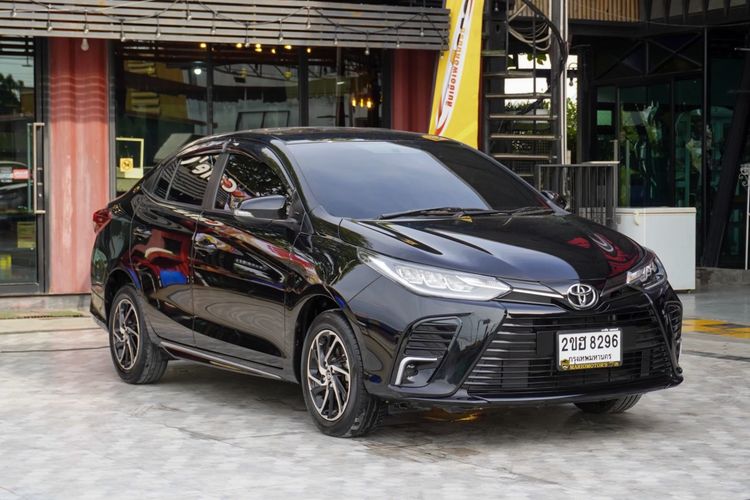 Toyota Yaris ATIV 2022 1.2 Sport Sedan เบนซิน ไม่ติดแก๊ส เกียร์อัตโนมัติ ดำ รูปที่ 3