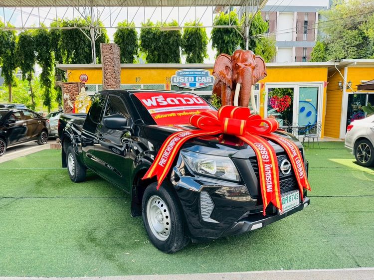 Nissan Navara 2023 2.5 SL Pickup ดีเซล ไม่ติดแก๊ส เกียร์ธรรมดา ดำ รูปที่ 4