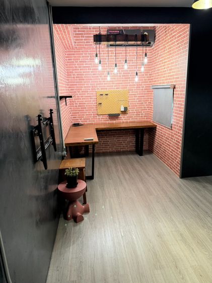 มีบางส่วน 2023 ให้เช่าบ้าน 2 ชั้นสไตล์โมเดิร์นลอฟท์ ย่านวิภาวดี -ลาดพร้าว ใกล้การบินไทย ใช้ระบบไฟฟ้าโซล่าเซลล์ทั้งหลัง  รูปที่ 4