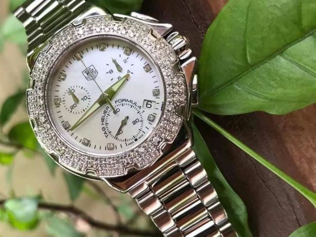 Tag Heuer F1 Top Quartz Chronograph Diamond Bezel  White MOP Dail CAC1310🇨🇭🇨🇭
   รูปที่ 5