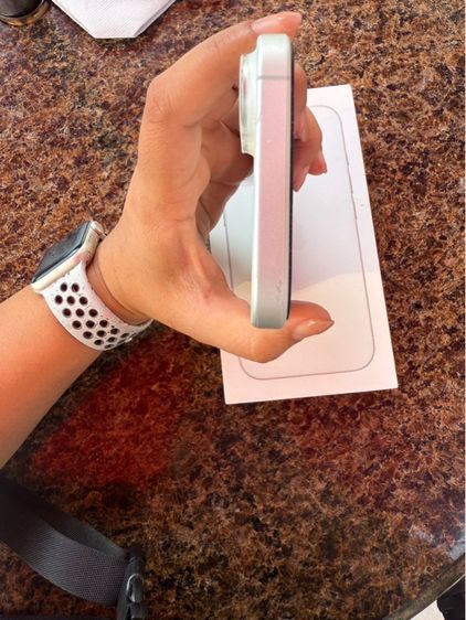 Apple iPhone 16 (ไอโฟน 16) สี ขาว 128gb รูปที่ 4