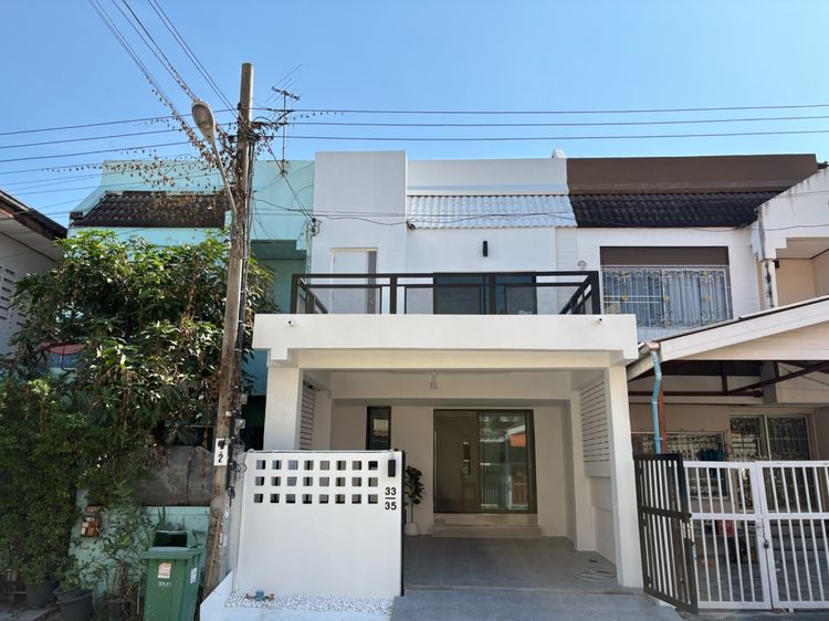 อื่นๆ ไม่มี 2025 เจ้าของขายเอง  𝗙𝗢𝗥 𝗦𝗔𝗟𝗘‼️ ทำเลดี บ้านสวย คุ้มมม‼️ ทาวเฮาส์ 19 ตรว 3 นอน 2 น้ำ 3 นาที ถึง สถานีสามแยกบางใหญ่ (สายสีม่วง) 