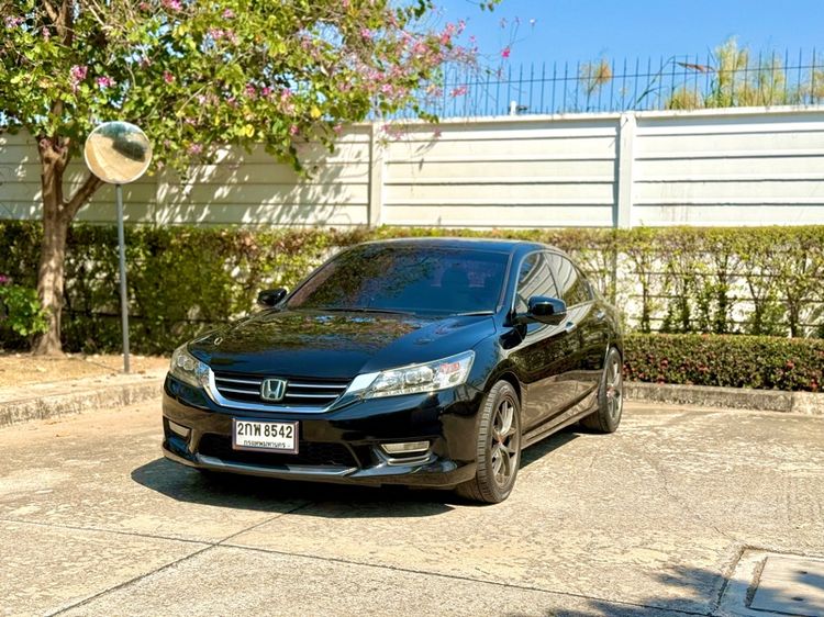 Honda Accord 2013 2.4 EL NAVI Sedan เบนซิน ไม่ติดแก๊ส เกียร์อัตโนมัติ ดำ รูปที่ 2