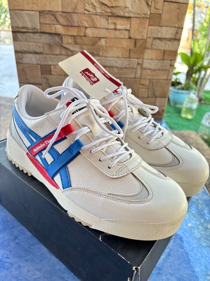 รองเท้าผ้าใบ รูปที่ 2