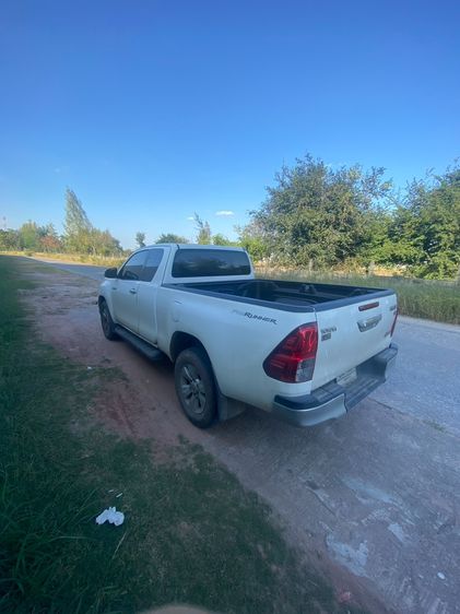 Toyota Hilux Revo 2018 2.4 Prerunner E Pickup ดีเซล เกียร์ธรรมดา ขาว รูปที่ 4