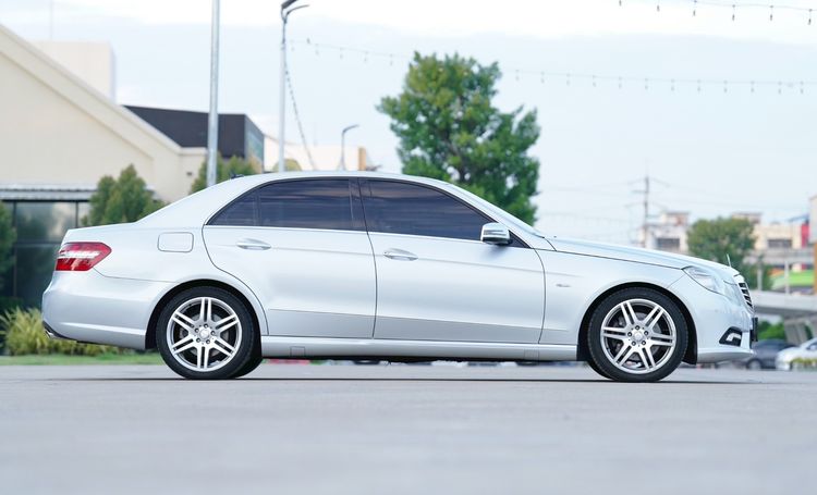 Mercedes-Benz E-Class 2012 E250 Sedan เบนซิน เกียร์อัตโนมัติ เทา รูปที่ 4