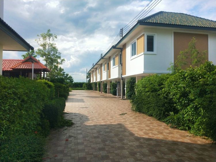 ขายอาคารพาณิชย์ 2 ชั้นติดถนนใหญ่ ตกแต่งพร้อมเข้าอยู่ อุดรธานี รูปที่ 3